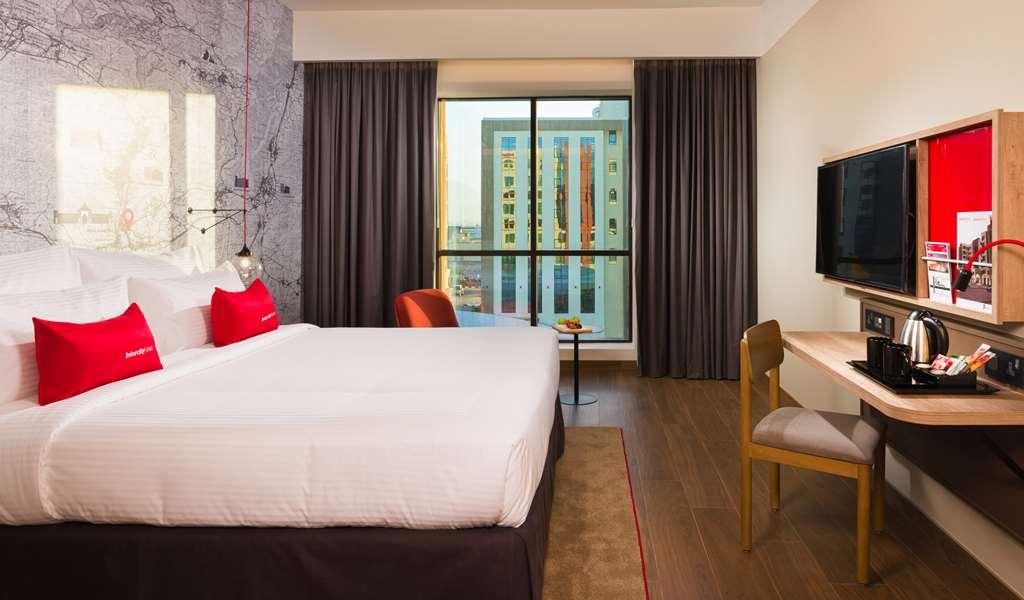 Intercityhotel Нізва Номер фото