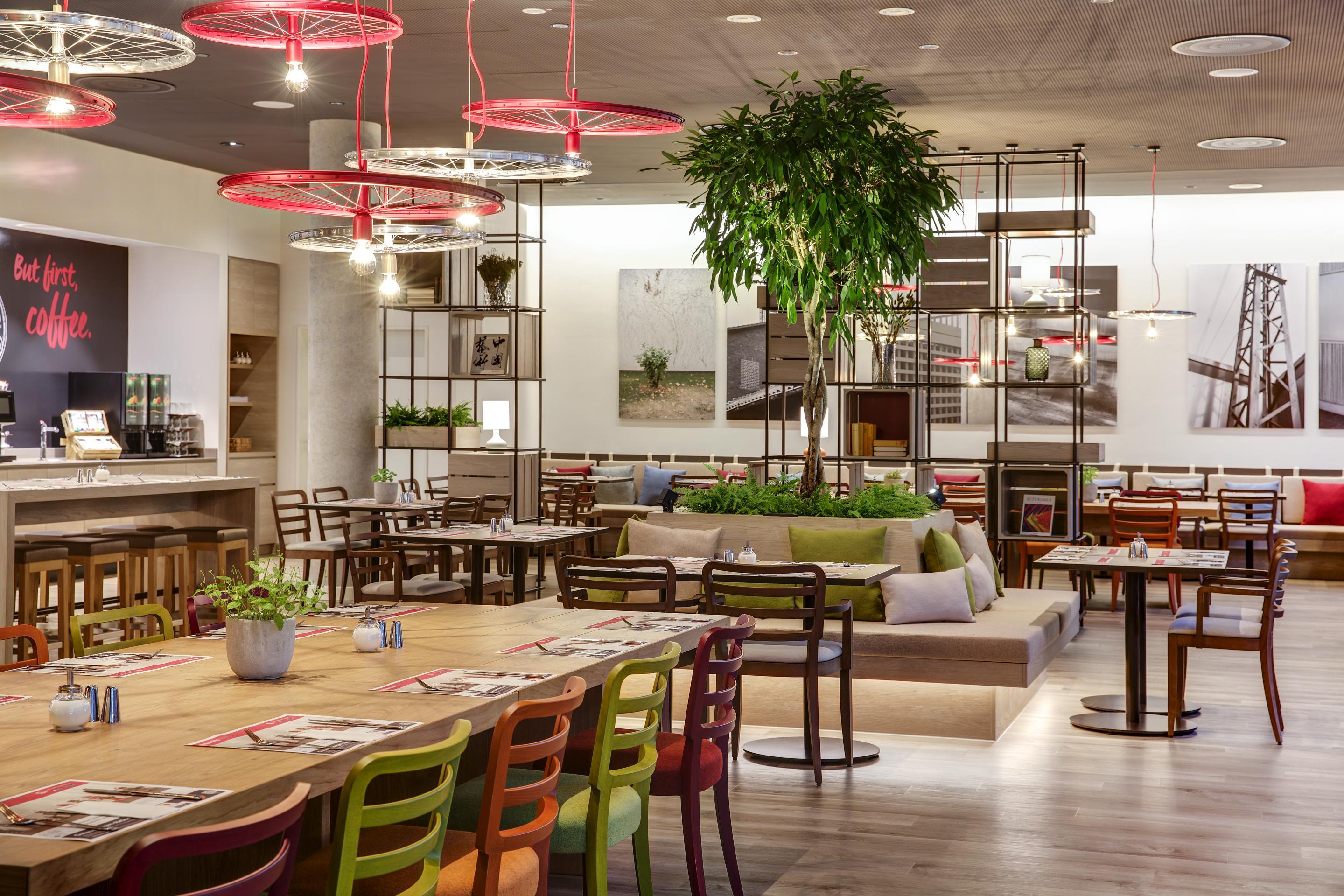 Intercityhotel Нізва Екстер'єр фото