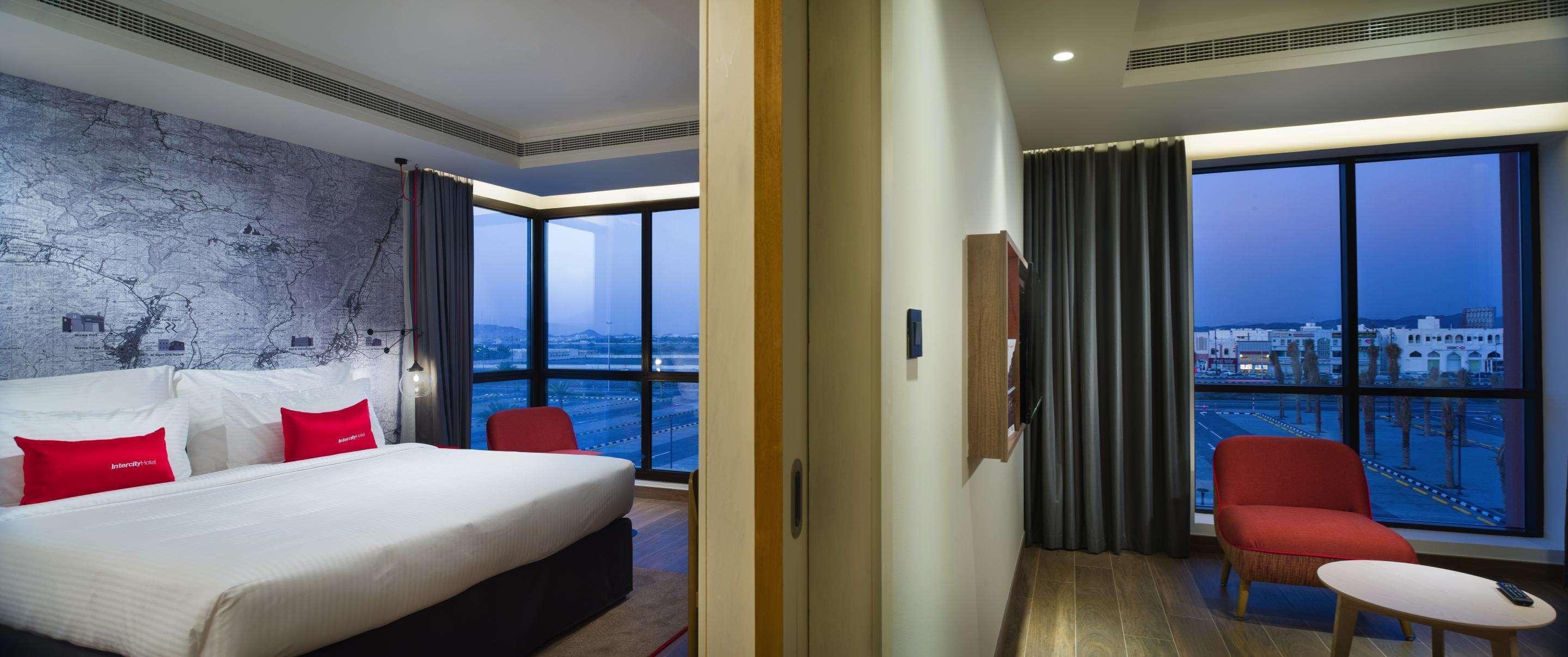 Intercityhotel Нізва Екстер'єр фото