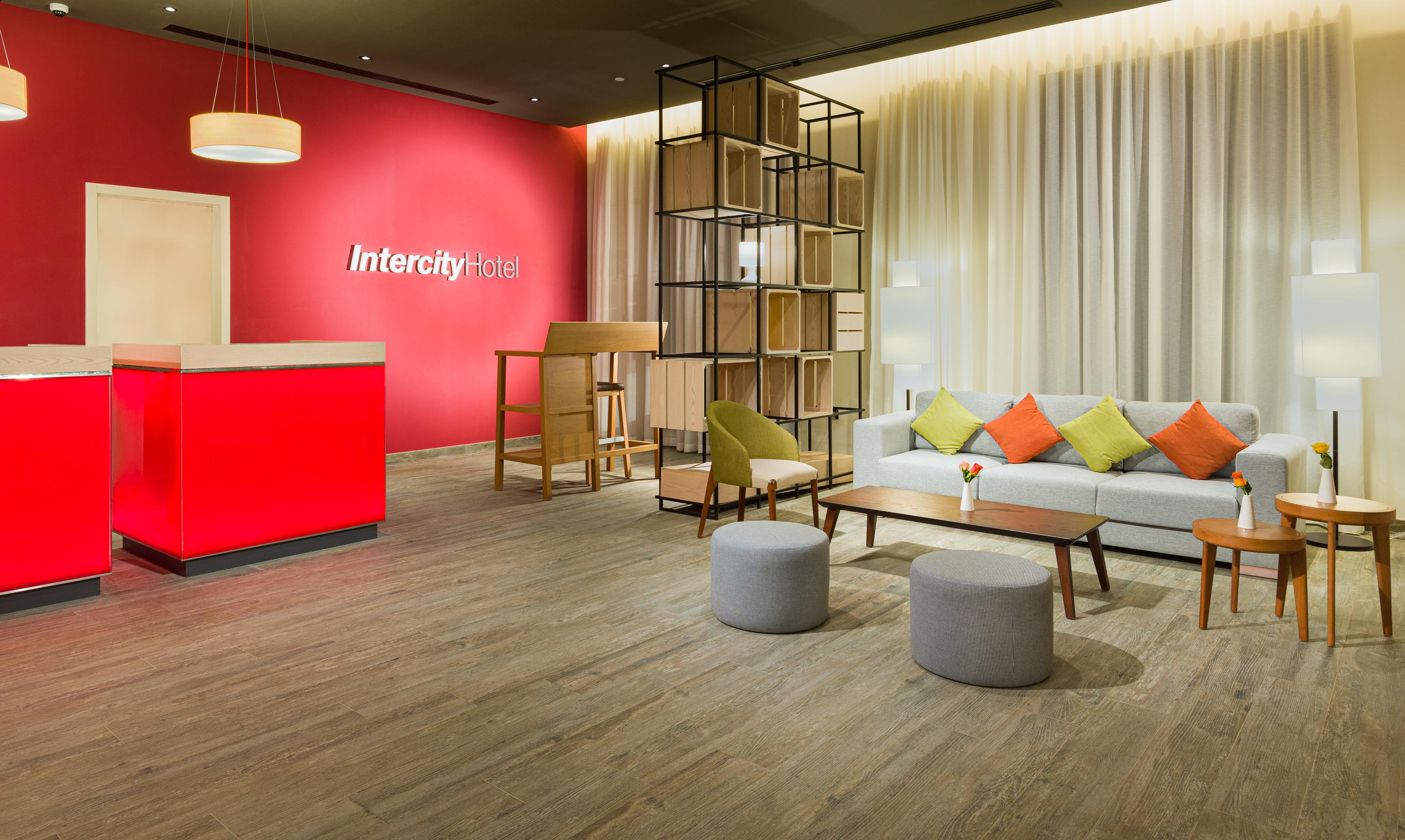 Intercityhotel Нізва Екстер'єр фото